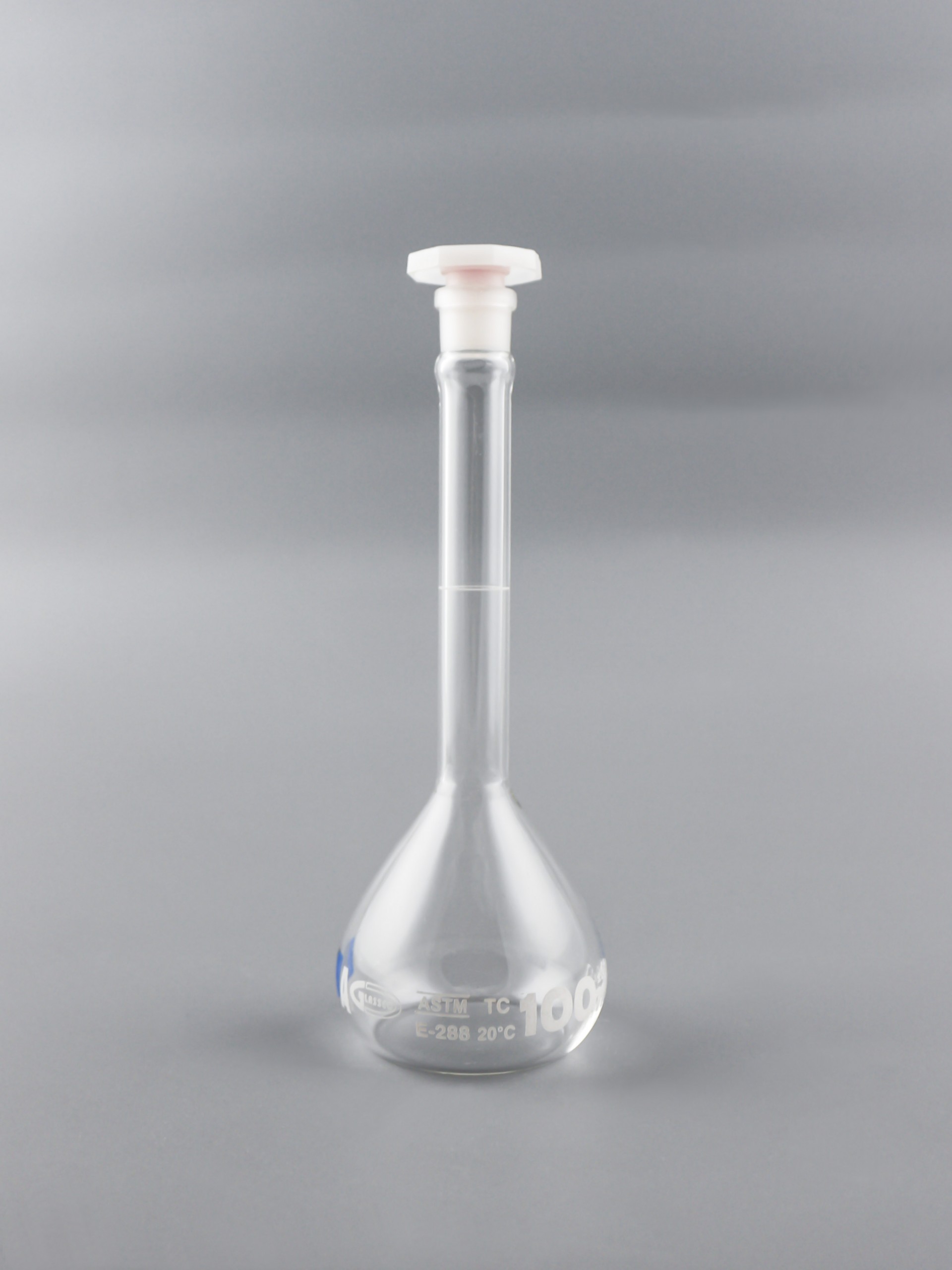 新竹客製化玻璃加工-量瓶(PE塞) Glassco